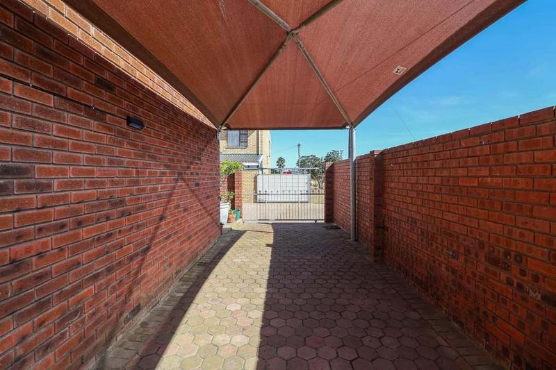 3 Bedroom Property for Sale in Hartenbos Central Western Cape